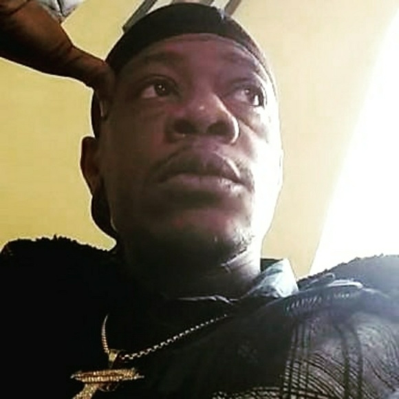 Meet your Posher, Preston - Picture 3 of 4